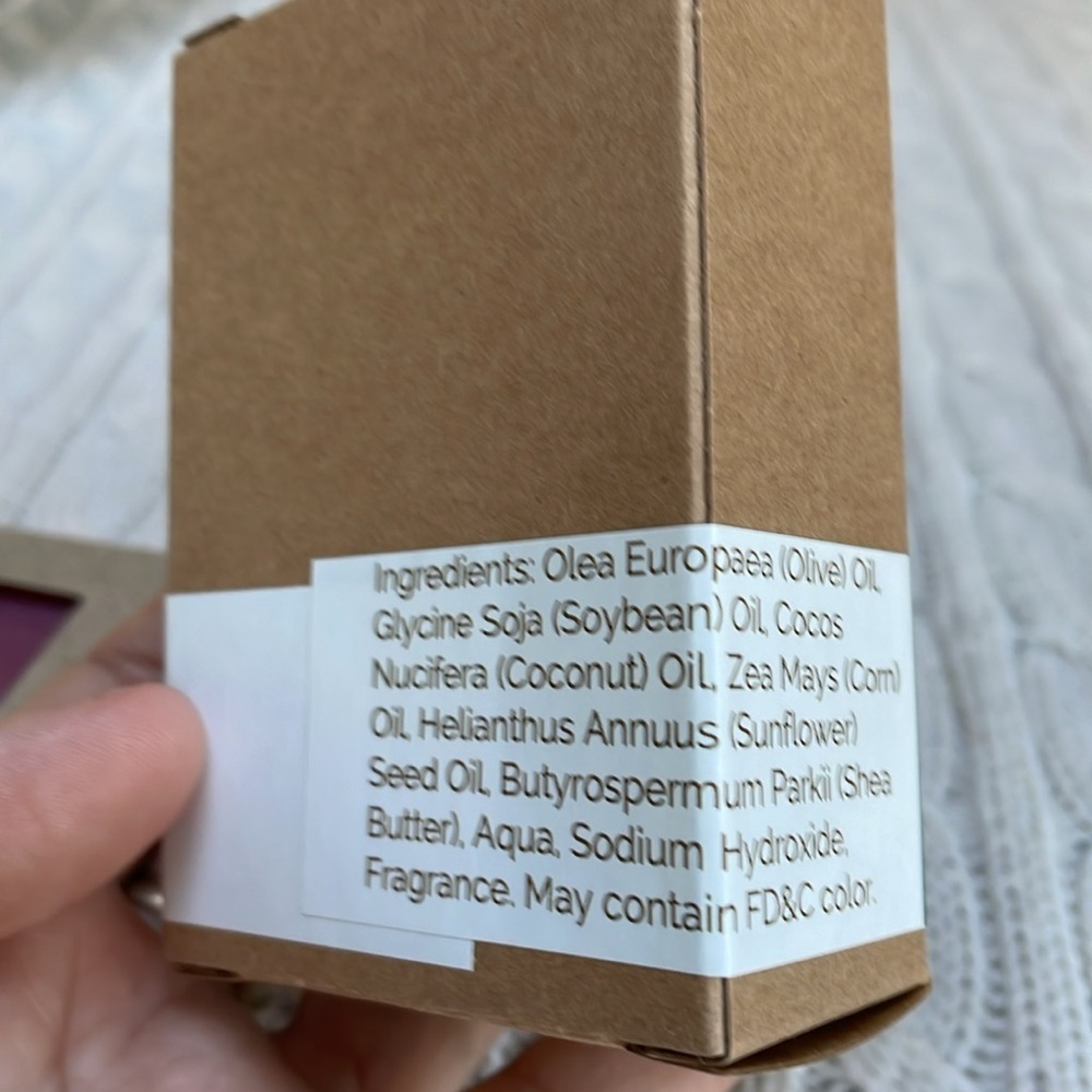 NWT Distinctive Artisans Hand-Crafted Soaps lot of 2. Red Apple Tango/Bamboo Mud - Picture 5 of 7
